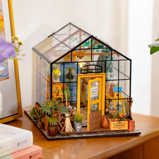 Cathy’s Flower House DIY Miniature House