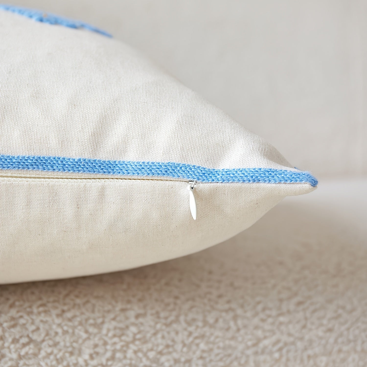 Coconut Palm Pillow Cover (تلبيسة فقط بدون الحشوة)